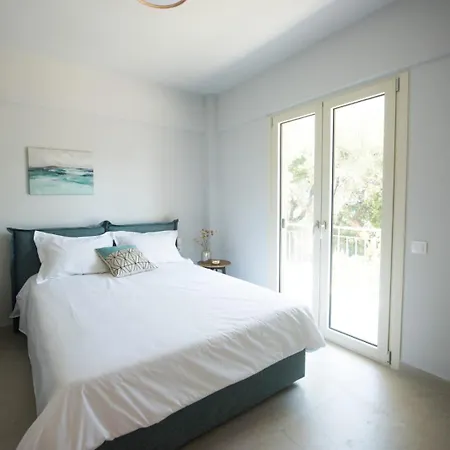 Cozy 2-bedroom Just 160m From The 아파트 *