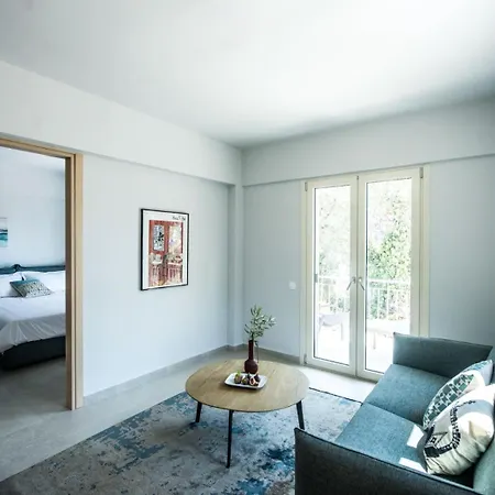 Cozy 2-bedroom Just 160m From The Apartment Barbati