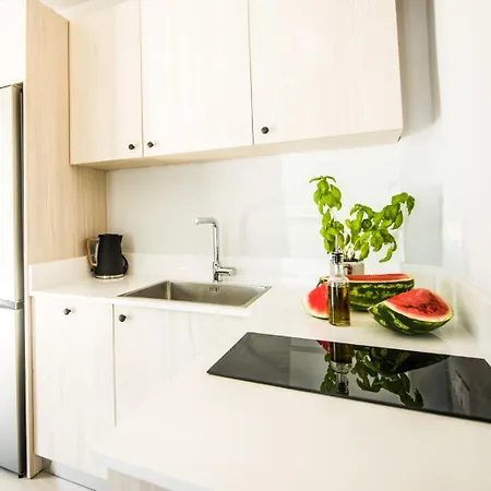 Cozy 2-bedroom Just 160m From The