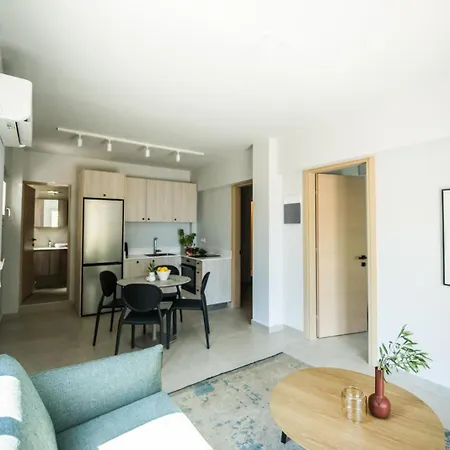 Cozy 2-bedroom Just 160m From The Apartment *